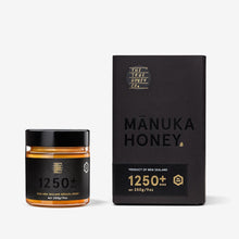 Load image into Gallery viewer, The True Honey Co. Ultra Premium 1250+ MGO Manuka Honey
